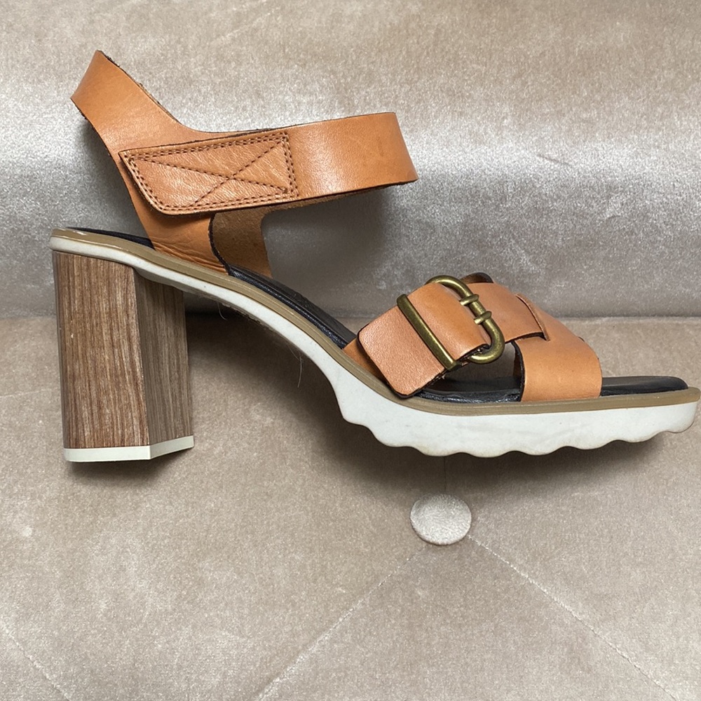 Best most comfortable shoes you will ever own. - Picture 2 of 5